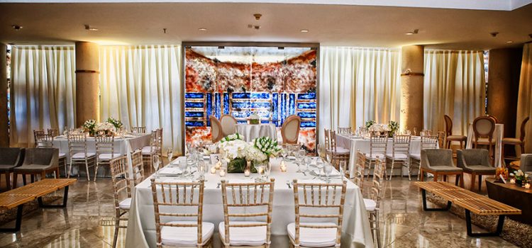 The Grand Hall at the Museum of Art of Puerto Rico can fit up to 600 guests.